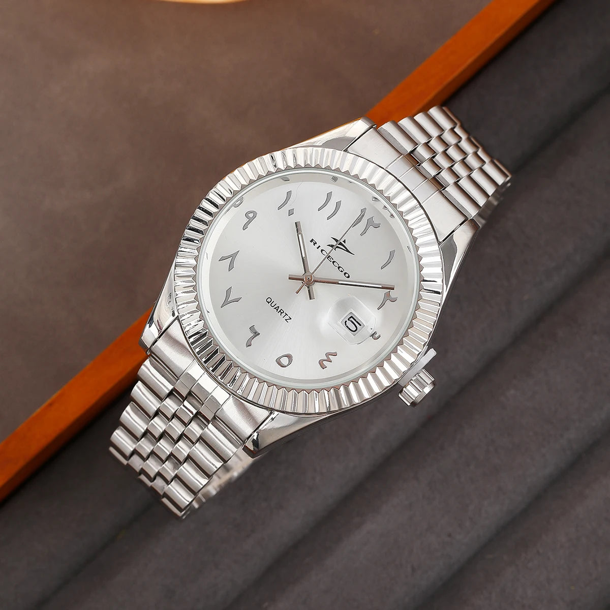 Fashion Men'S Watches Date High-End Luxury Casual Sport Clock Classic Business Quartz Male Stainless Steel Wristwatches