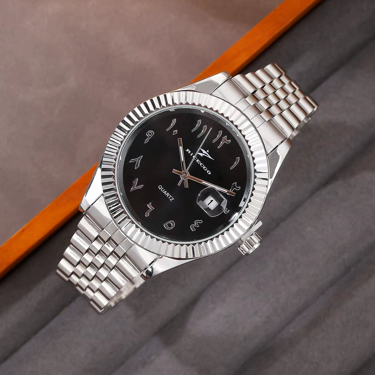 Fashion Men'S Watches Date High-End Luxury Casual Sport Clock Classic Business Quartz Male Stainless Steel Wristwatches